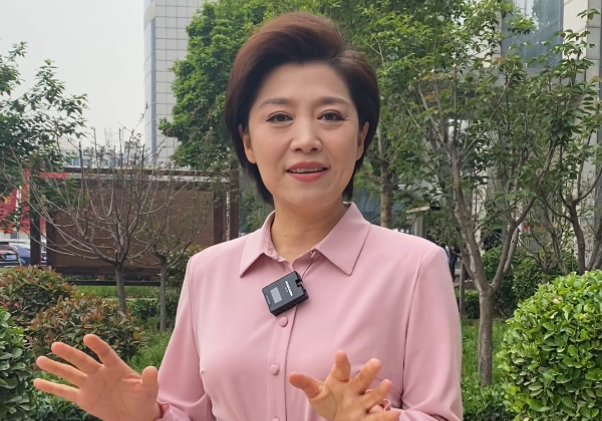 孟晓铮    儿时梦想--医生戴研    儿时梦想--宇航员