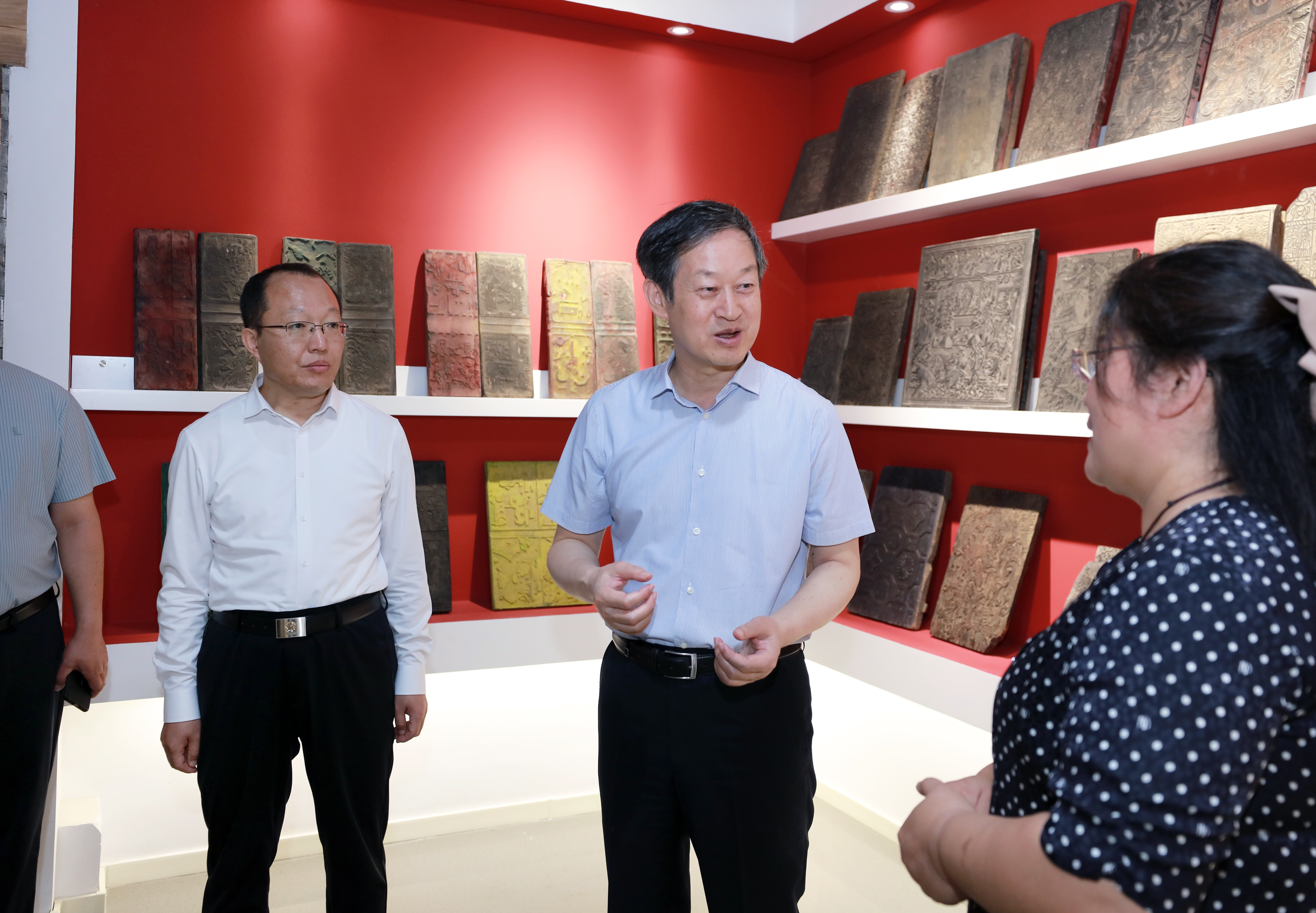 吴晓华在滨湖新区调研