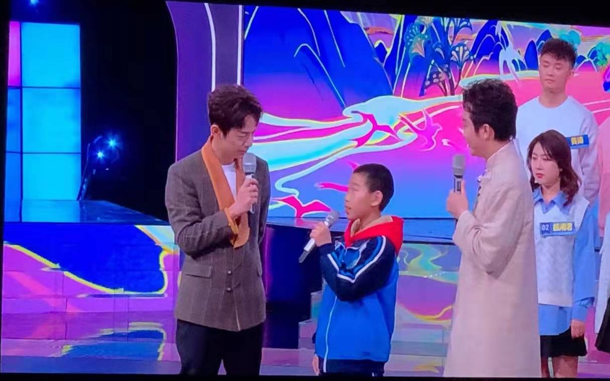 67受湖南卫视邀请衡水饶阳戏腔男孩儿刘泽举终与李玉刚面对面