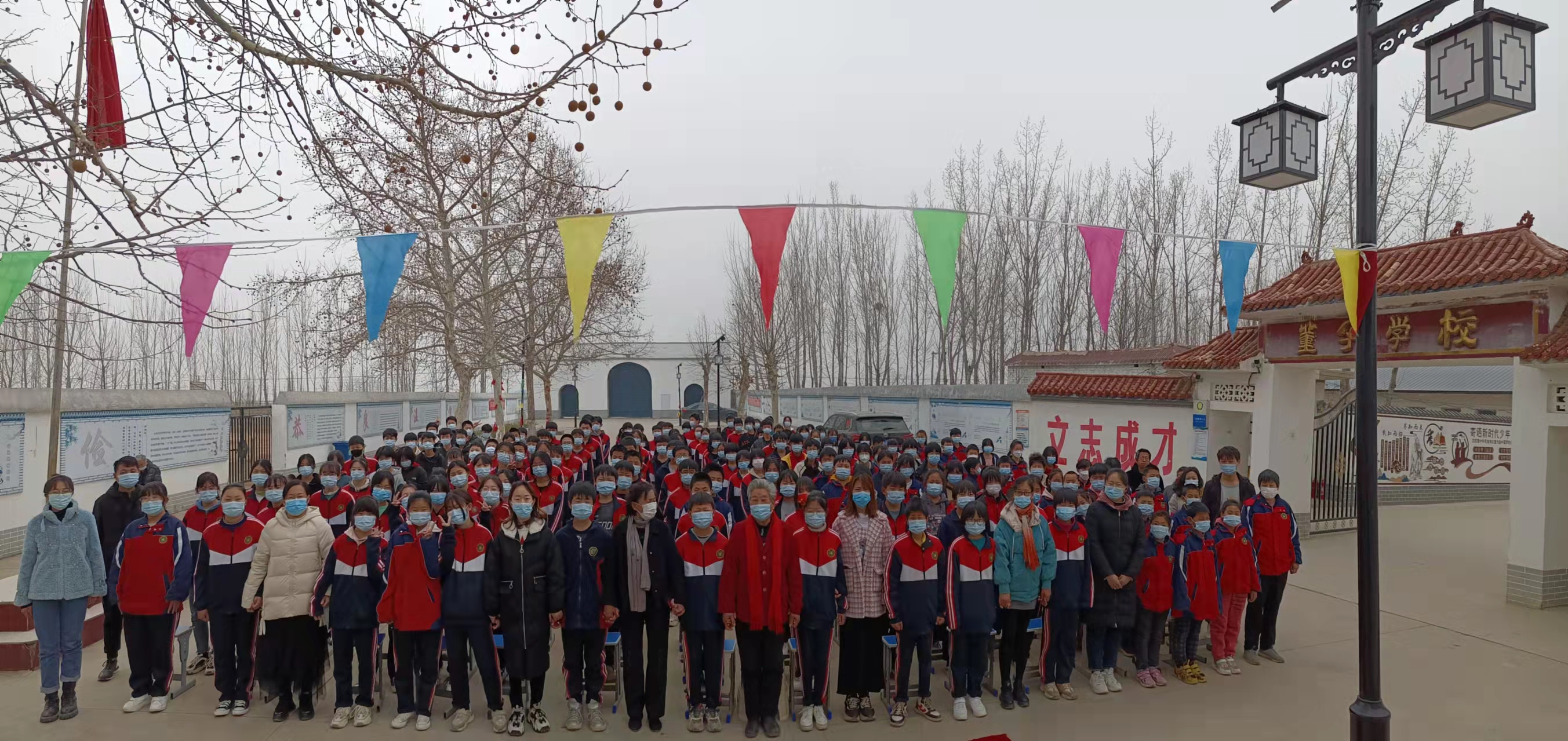 德润童心引领成长全国道德模范林秀贞走进枣强董子学校