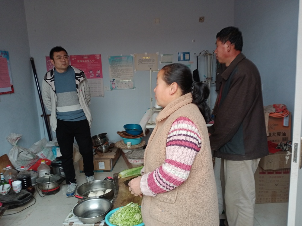 石佳 摄近日,衡水市武强县武强镇北小范村的三户村民因公用巷道产生