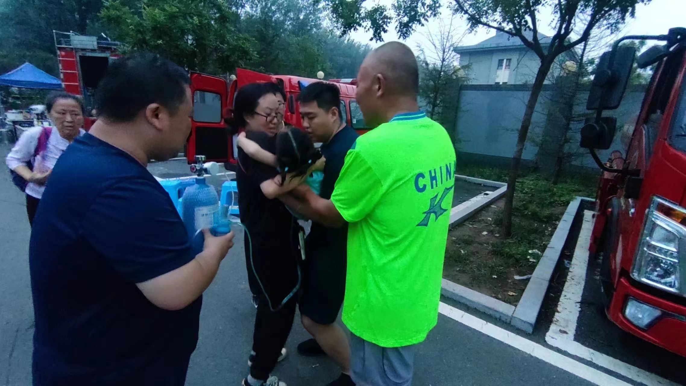 hq体育官网：涿州救援一线｜女童一氧化碳中毒 衡水消防热心施援手