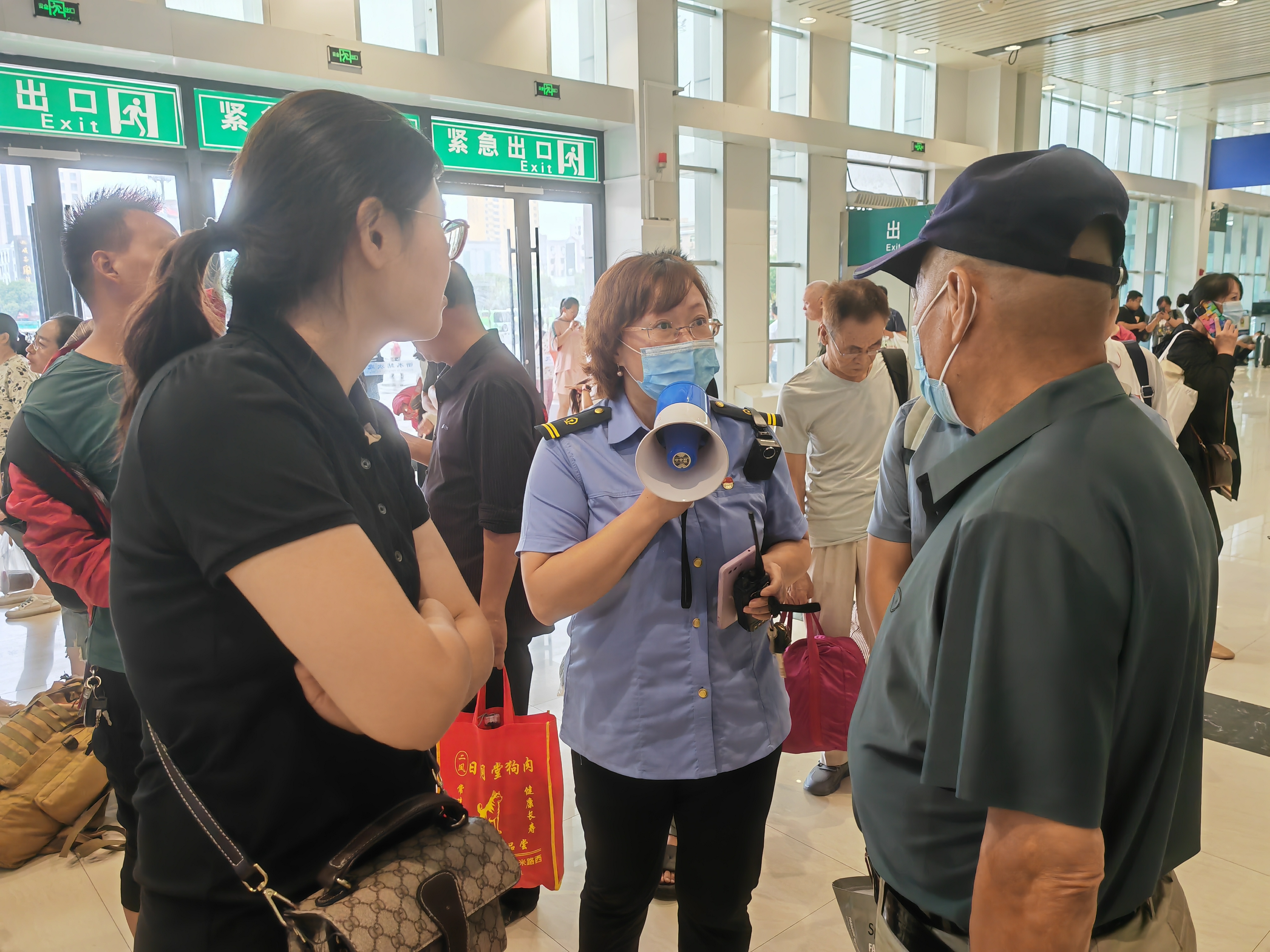 【泛亚电竞】衡水车务段积极应对因强降雨造成的列车晚点运行