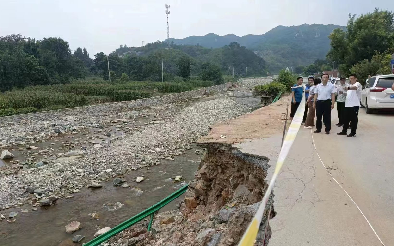 雷火电竞在线登录官网：衡水市支援邢台市开展公路水毁调查工作(图1)