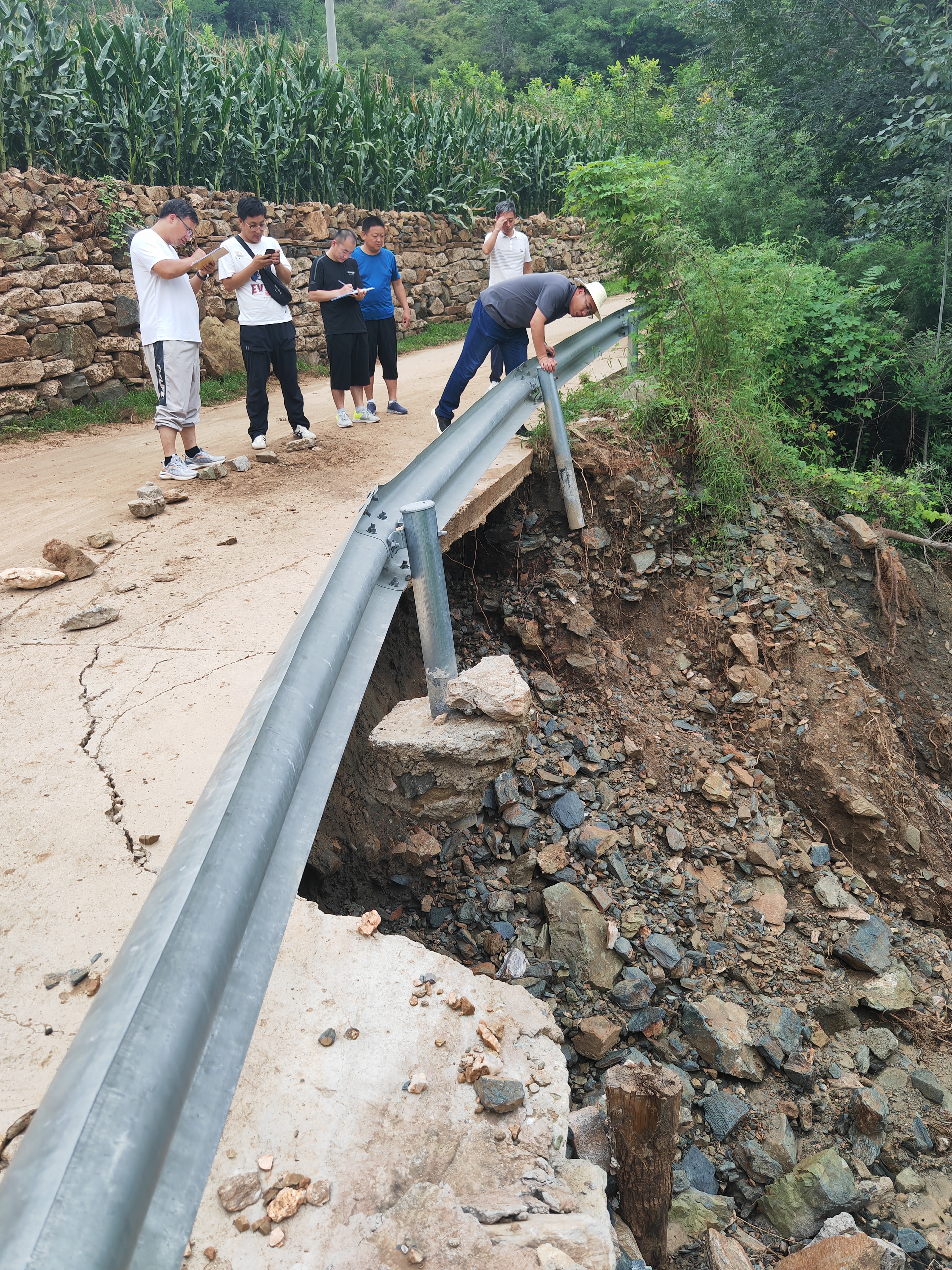 雷火电竞在线登录官网：衡水市支援邢台市开展公路水毁调查工作(图5)