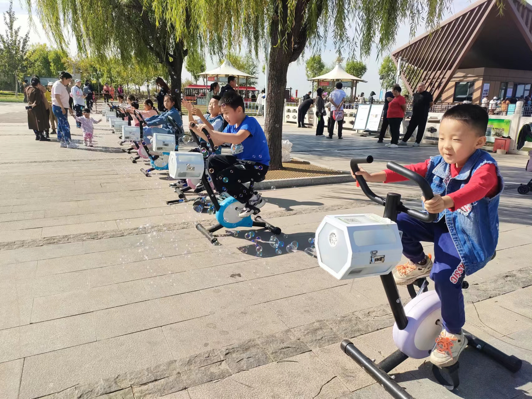 衡水市民多种形式欢度多彩假日 品味美好生活|澳门永利老网址登录入口(图8)